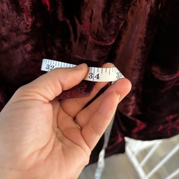 Vintage Dana Buchman Women's Velvet Floral Blazer - Burgundy - Picture 8 of 12